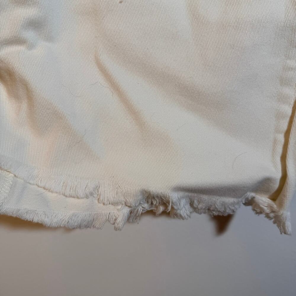 Crown & Ivy White Crop Jeans - Picture 4 of 7
